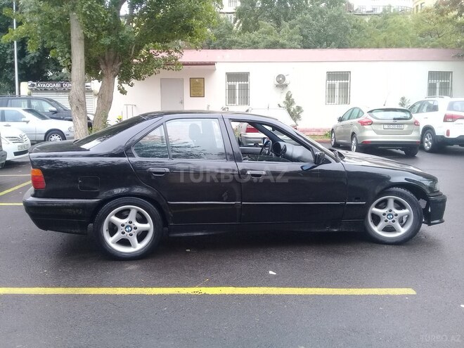 BMW 325 1995, 300,000 km - 2.5 l - Bakı