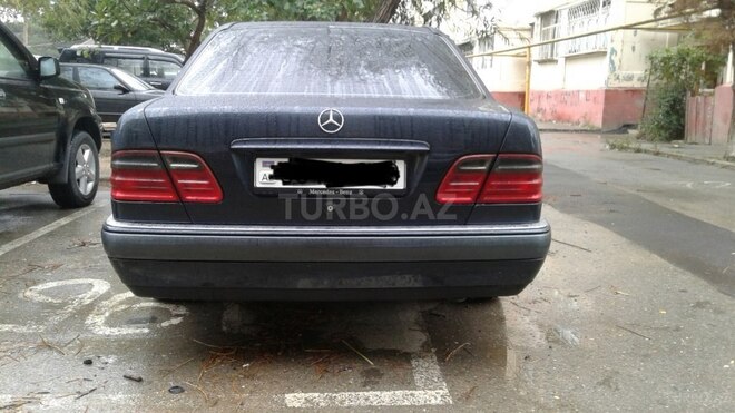 Mercedes E 230 1997, 297,700 km - 2.3 l - Bakı