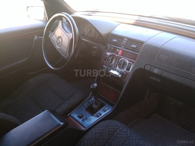 Mercedes C 220 1994, 670,000 km - 2.2 l - Bakı