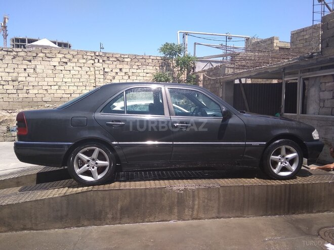 Mercedes C 220 1994, 670,000 km - 2.2 l - Bakı