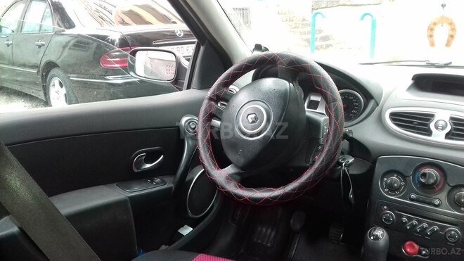 Renault Clio 2006, 318,000 km - 1.4 l - Bakı