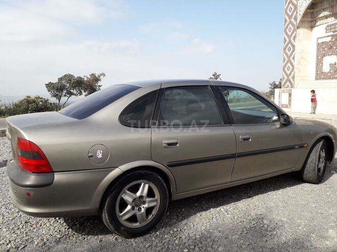 Opel Vectra 1995, 40,000 km - 0.2 l - Qəbələ