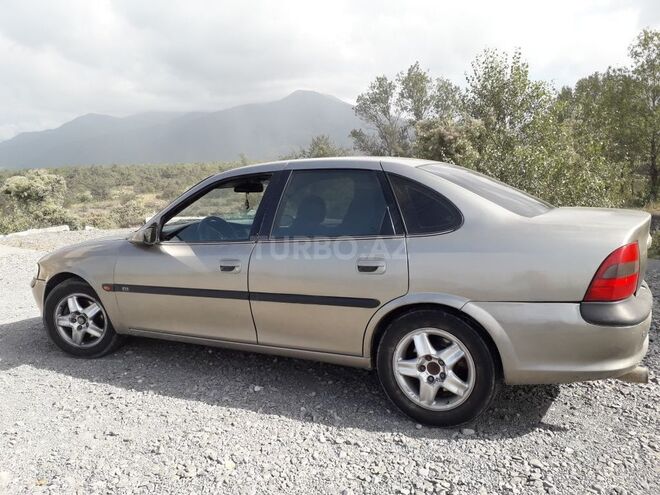 Opel Vectra 1995, 40,000 km - 0.2 l - Qəbələ