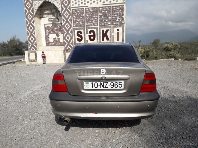 Opel Vectra 1995, 40,000 km - 0.2 l - Qəbələ