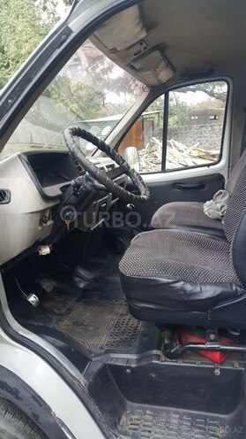 GAZ 330200 1999, 100,000 km - 2.4 l - Qax