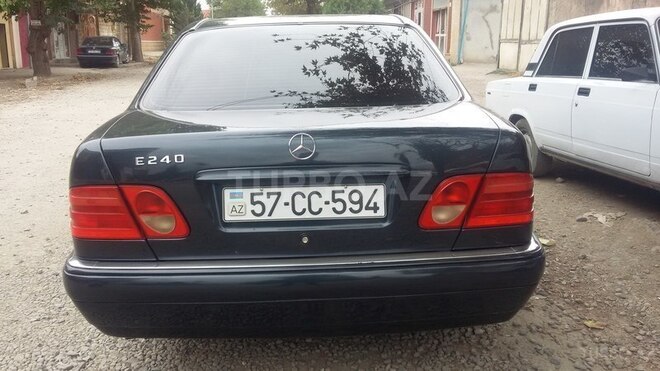 Mercedes E 240 1997, 135,500 km - 2.4 l - Gəncə
