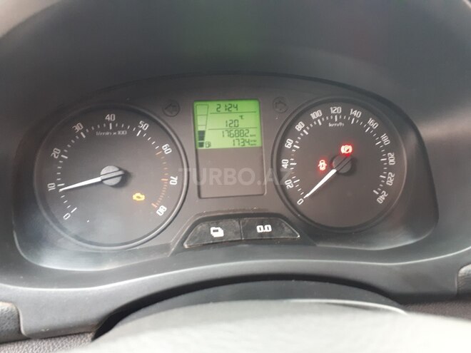 Skoda Fabia 2013, 176,880 km - 1.2 л - Bakı