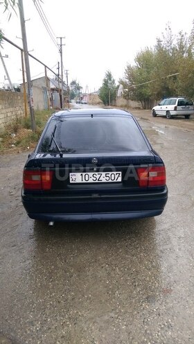 Opel Vectra 1994, 325,000 km - 2.0 l - Bakı