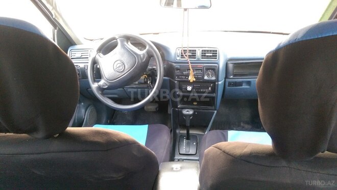 Opel Vectra 1994, 325,000 km - 2.0 l - Bakı