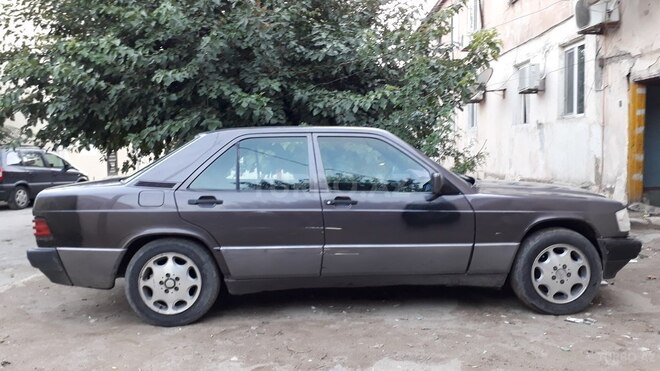 Mercedes 190 1992, 340,000 km - 2.0 l - Bakı