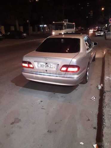 Mercedes E 320 2000, 33,000 km - 3.2 l - Bakı