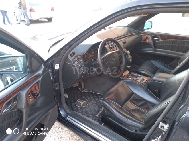 Mercedes E 320 1998, 390,000 km - 3.2 l - Bakı