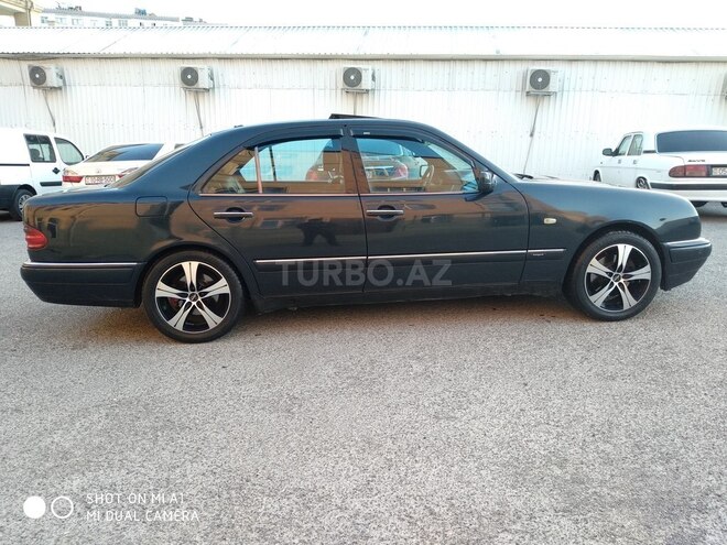 Mercedes E 320 1998, 390,000 km - 3.2 l - Bakı