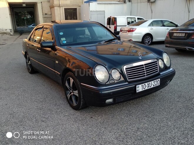 Mercedes E 320 1998, 390,000 km - 3.2 l - Bakı