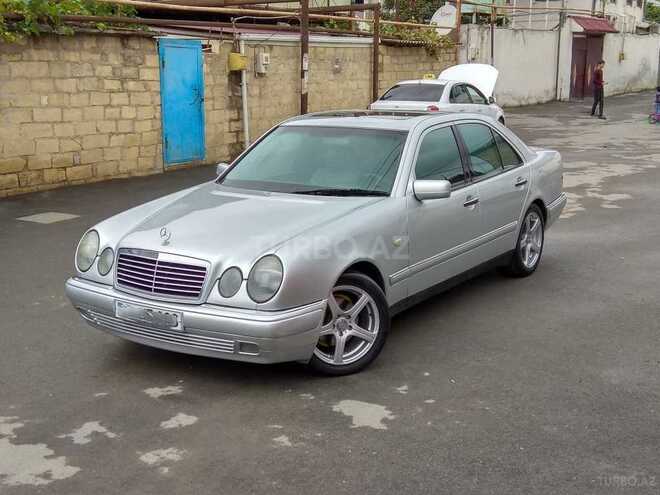 Mercedes E 240 1998, 289,634 km - 2.4 l - Bakı
