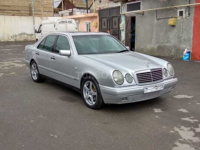 Mercedes E 240 1998, 289,634 km - 2.4 l - Bakı
