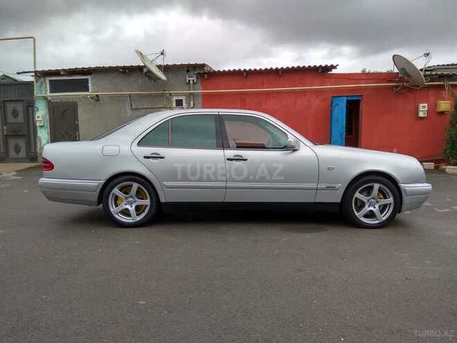 Mercedes E 240 1998, 289,634 km - 2.4 l - Bakı