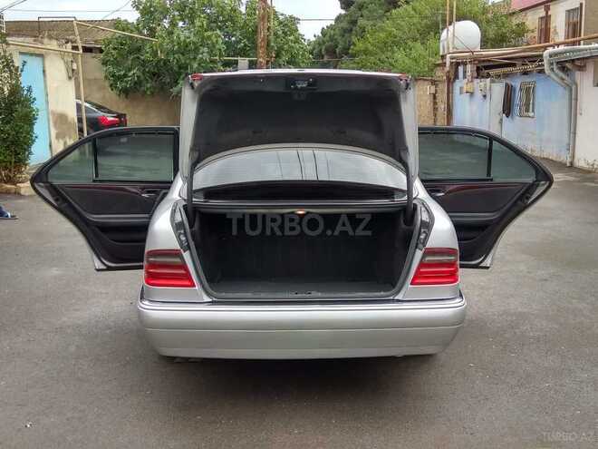 Mercedes E 240 1998, 289,634 km - 2.4 l - Bakı