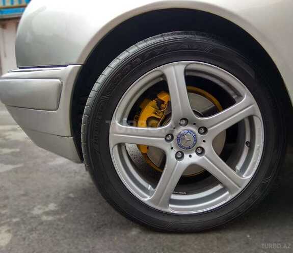 Mercedes E 240 1998, 289,634 km - 2.4 l - Bakı