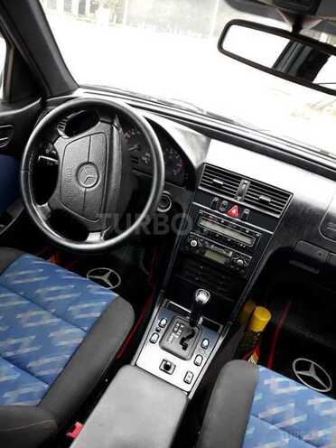 Mercedes C 220 1999, 210,000 km - 2.2 l - Lənkəran