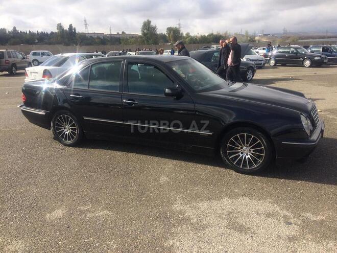 Mercedes E 270 2000, 156,000 km - 2.7 л - Bakı