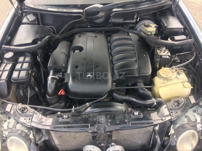 Mercedes E 270 2000, 156,000 km - 2.7 л - Bakı