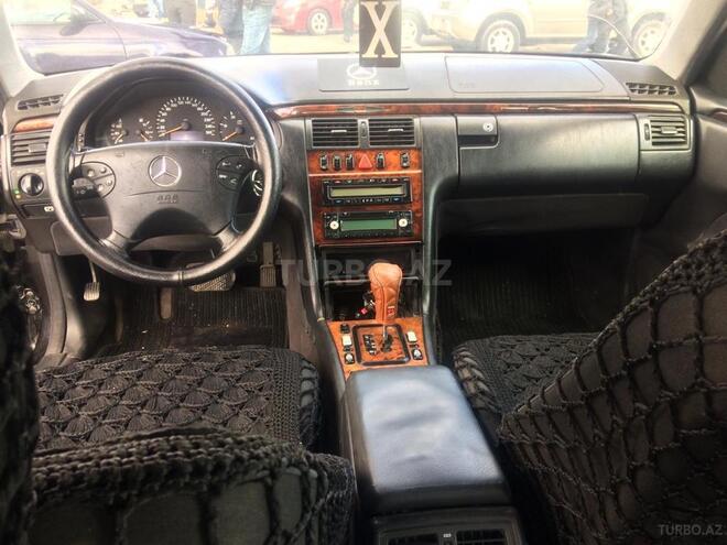 Mercedes E 270 2000, 156,000 km - 2.7 л - Bakı