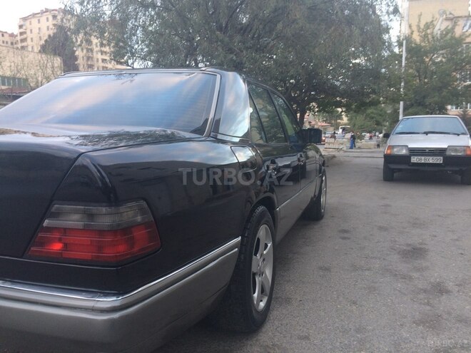 Mercedes E 220 1994, 390,000 km - 2.2 l - Bakı
