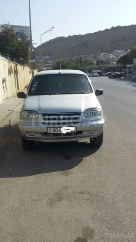 Chevrolet Niva 2008, 124,500 km - 1.7 л - Yardımlı