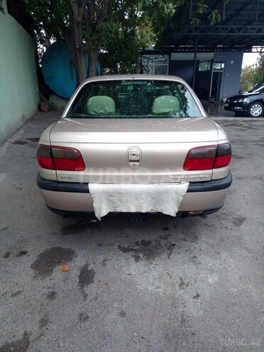 Opel Omega 1997, 333,694 km - 2.0 l - Göygöl