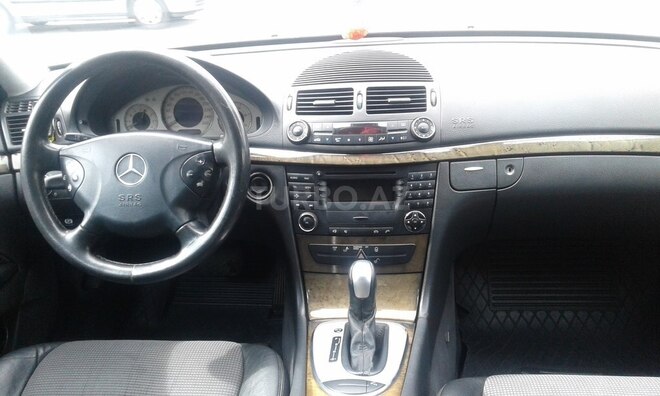 Mercedes E 220 2002, 260,000 km - 2.2 l - Bakı