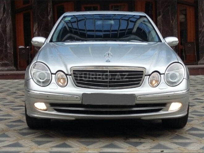 Mercedes E 220 2003, 300,000 km - 2.2 l - Bakı