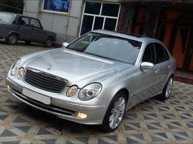 Mercedes E 220 2003, 300,000 km - 2.2 l - Bakı