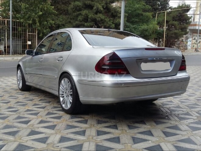 Mercedes E 220 2003, 300,000 km - 2.2 l - Bakı