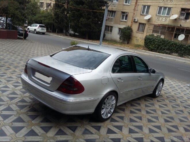 Mercedes E 220 2003, 300,000 km - 2.2 l - Bakı