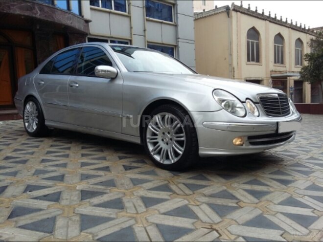Mercedes E 220 2003, 300,000 km - 2.2 l - Bakı