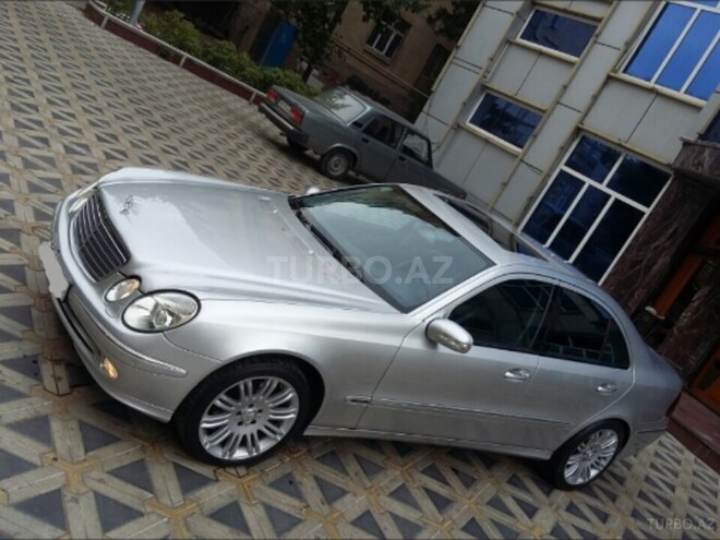 Mercedes E 220 2003, 300,000 km - 2.2 l - Bakı