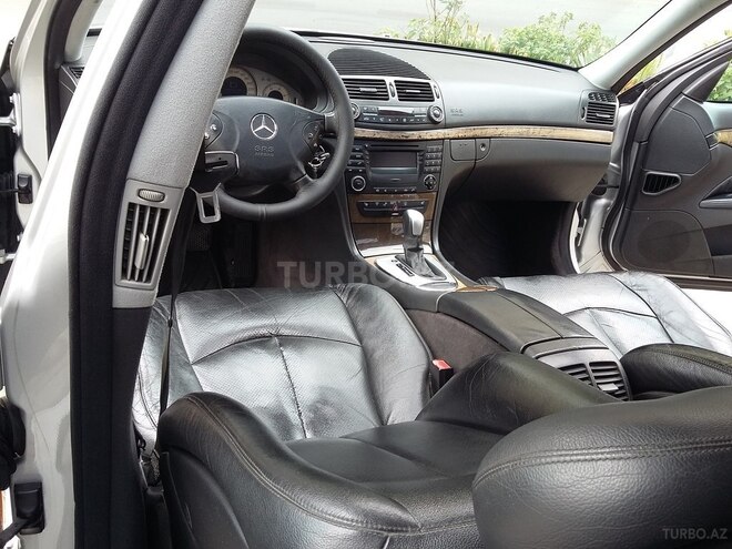 Mercedes E 220 2003, 300,000 km - 2.2 l - Bakı