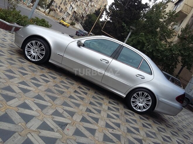 Mercedes E 220 2003, 300,000 km - 2.2 l - Bakı