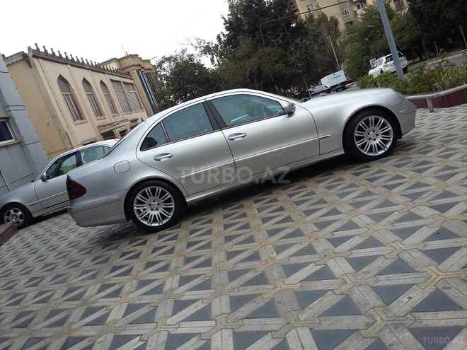 Mercedes E 220 2003, 300,000 km - 2.2 l - Bakı