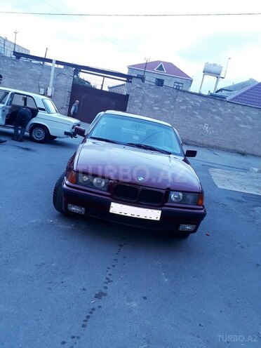 BMW 318 1992, 285,000 km - 1.9 l - Bakı