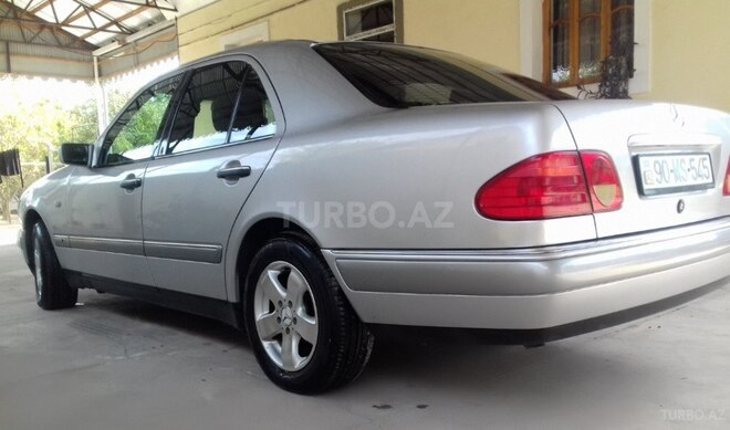 Mercedes E 200 1996, 245,200 km - 2.0 l - Beyləqan