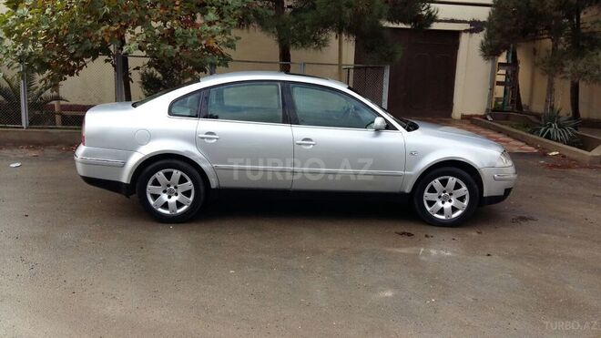 Volkswagen Passat 2002, 256,000 km - 2.0 l - Bakı
