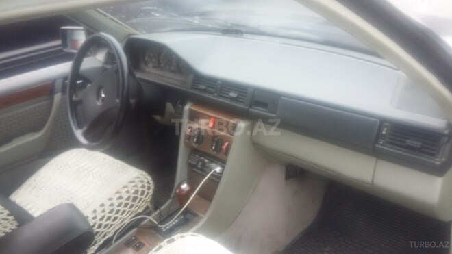Mercedes E 260 1988, 271,344 km - 2.6 л - Bakı