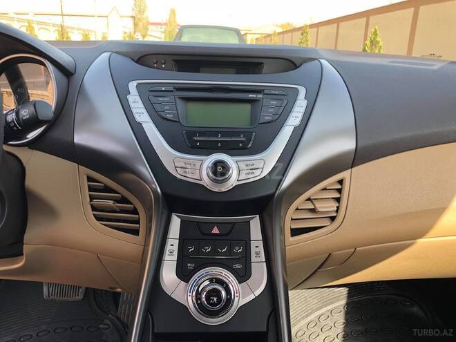 Hyundai Elantra 2011, 22,872 km - 1.6 l - Naxçıvan