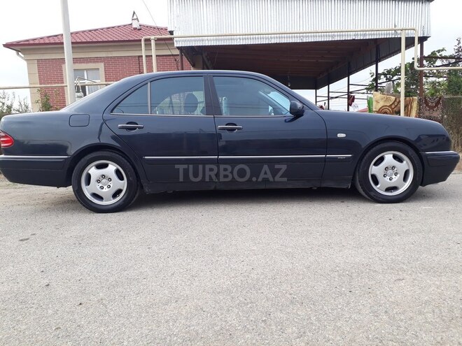 Mercedes E 240 1999, 232,351 km - 2.4 л - Beyləqan