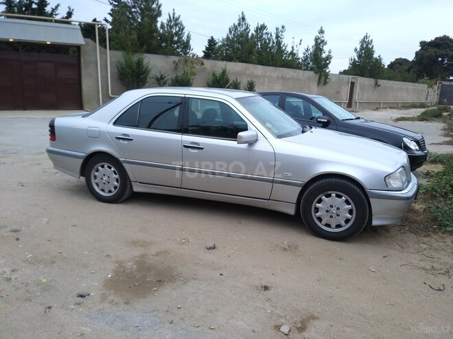 Mercedes C 240 1997, 210,000 km - 2.4 l - Bakı