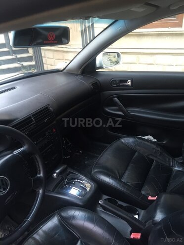 Volkswagen Passat 2001, 323,580 km - 1.8 l - Bakı