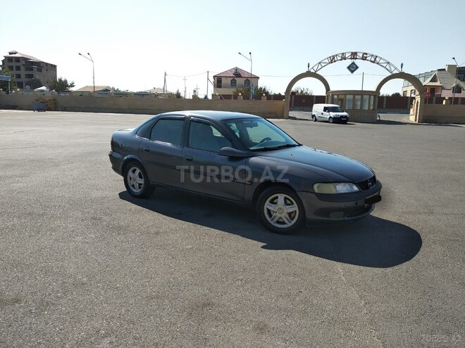 Opel Vectra 1996, 289,000 km - 2.0 л - Sumqayıt