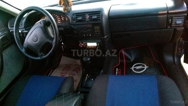 Opel Vectra 1995, 324,000 km - 2.0 л - Bakı